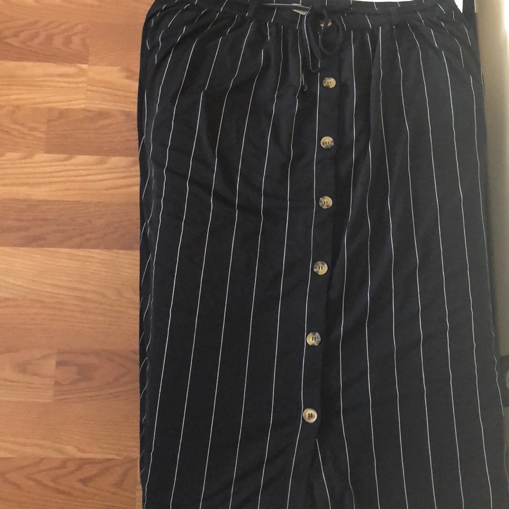 Black skirt